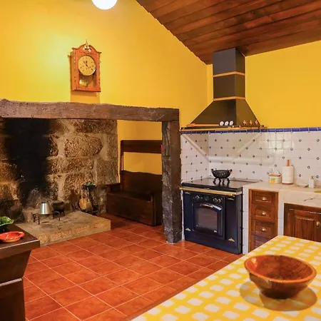 Casa Com Piscina Em By Iziboo Kings Дом отдыха Байан