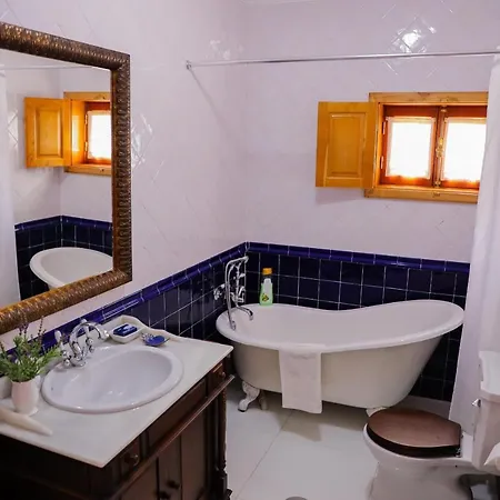 Дом отдыха Casa Com Piscina Em By Iziboo Kings