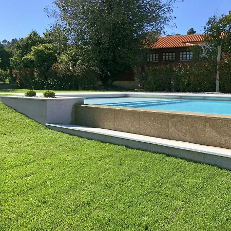 Casa Com Piscina Em By Iziboo Kings *